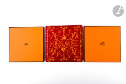 null HERMèS. 2 square boxes and a scarf box.