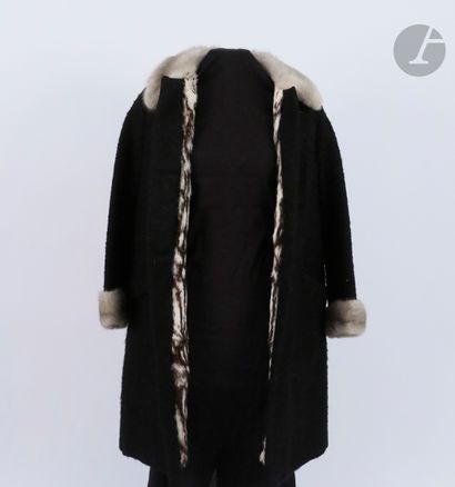 null Set of three pieces: a brown mink coat and fox collar, a black wool coat, gray...