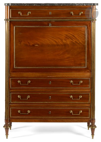 null *Secretary with flap in mahogany and brass rods, opening with four drawers and...
