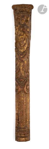 null Carved and gilded walnut term. Decorative element of a piece of furniture.
XVIth...