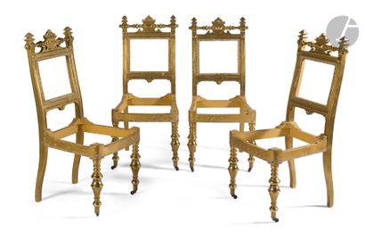 null Mobilier de salon en bois doré composé de quatre chaises, deux grands fauteuils,...