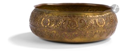 Taza hammam bowl with floral decoration,...