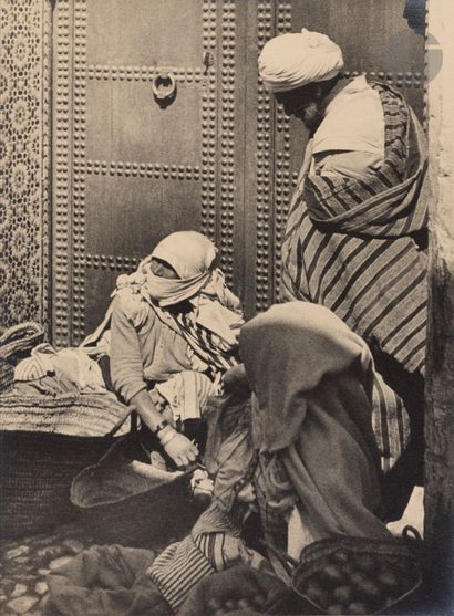 null Photographe non identifié
Maroc, 1934.
Tétouan, garde du général espagnol. Calife....