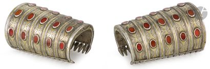 null Two pairs of bilezik cuff bracelets, Turkmenistan, Tekke, early twentieth
centurySilver,...