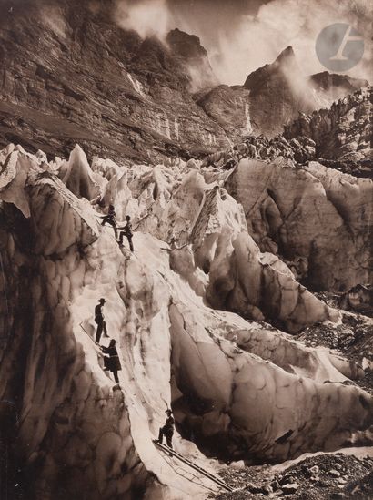 null Adolphe Braun (attribué à)
Alpes, c. 1880. 
Cordée sur un glacier.
Épreuve au...