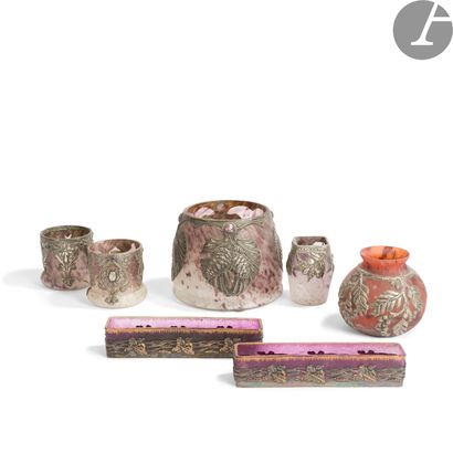 null ART NOUVEAU WORK - GEORGES TERZIAN COLLECTIONSet of
5 jars and 2 ramekins in...