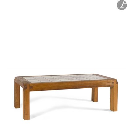 null PIERRE CHAPO (1927-1987) 
T18, le modèle conçu vers [1960]
Table basse. Les...