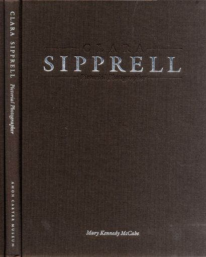 null SIPPRELL, Clara (1885-1975)
2 ouvrages.

*Clara Sipprell pictorial photographer.
Fort...