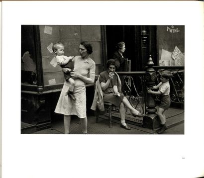 null LEVITT, Helen (1913-2009)
2 ouvrages.

*Helen Levitt, un lyrisme urbain.
Cherbourg,...