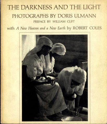 null ULMANN, Doris (1882-1934)

The Darkness and the Light.
New York, Aperture, 1974.

In-4...