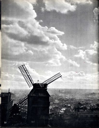 null [PARIS]
SCHALL, Roger (1904-1995) [Signed]

Paris de jour.
Paris, Arts et Métiers...
