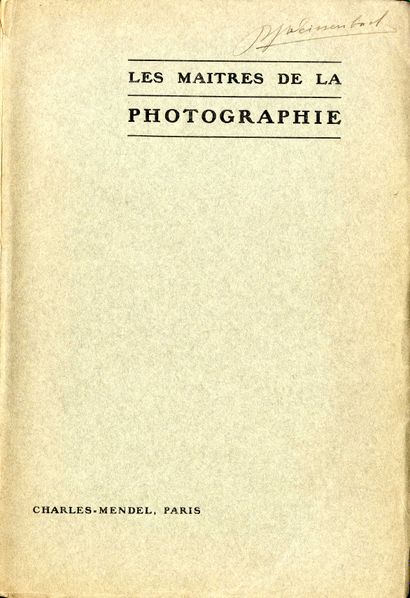 null MÉNARD, Cyrille. 

Les maîtres de la photographie. 
Paris, Charles-Mendel, [1907].

In-4...