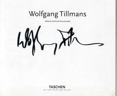 null TILLMANS, Wolgang [Signed]

Wolfgag Tillmans.
Cologne, Taschen, 2002.

In-8...