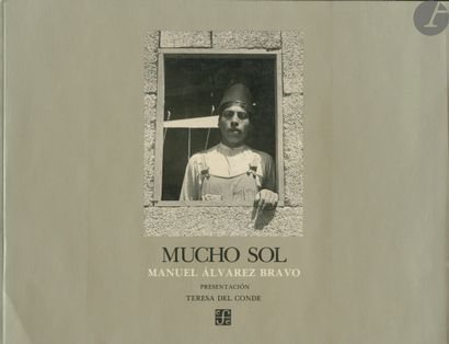 ALVAREZ BRAVO, MANUEL (1902-2002
)Mucha Sol.
Fondo...