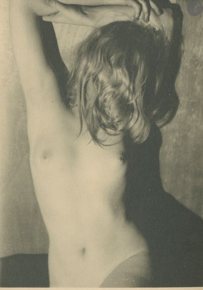 null KRULL, GERMAINE (1897-1985) [Signed
]Nude studies.
Librairie des Arts Décoratifs,...