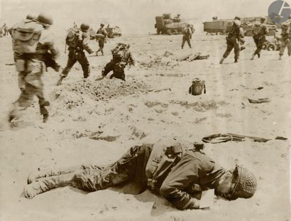 null Photo Keystone 
Troupes et soldats tombés lors du débarquement allié en Normandie,...