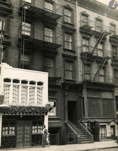 null Irving Underhill (1872-1960
)New York, 1944-1959. 
Manhattan. Park Avenue. Church...