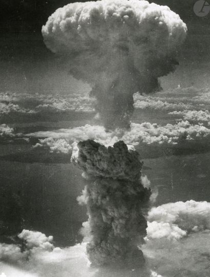 null Photographe de l’armée américaine
Champignons atomiques à Nagasaki, 9 août 1945....