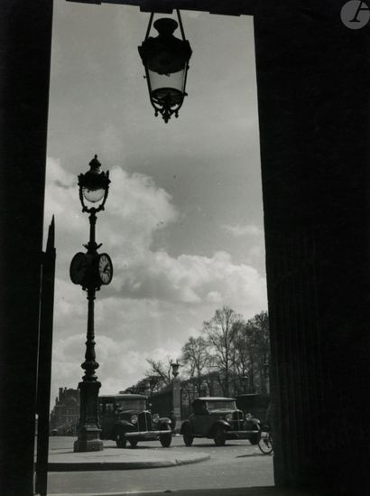 Geza Vandor (1898-1956) 
Rue de Rivoli. Paris,...
