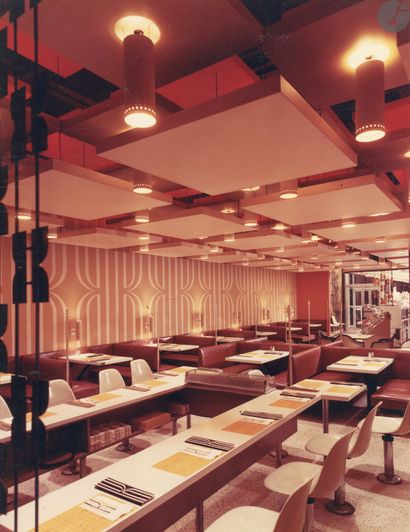 null Bill Maris (Ezra Stoller Assoc.)
Salle de restaurant, États-Unis, c. 1970. 
Épreuve...