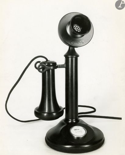 null Morris Rosenfeld (1885-1968) 
Publicité pour téléphone, c. 1920. 
File Inventions...