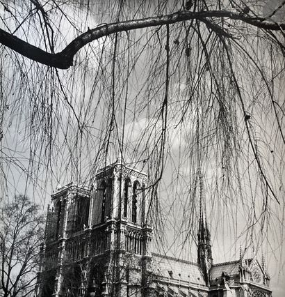 null Albert Monier (1915-1998
)Paris, c. 1950. 
Sainte-Chapelle. Notre-Dame de Paris....