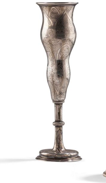null 
SAINT-PETERSBURG 1846



High goblet on foot in engraved silver. Body of baluster...