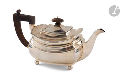 BIRMINGHAM 1936 Silver teapot of rectangular...