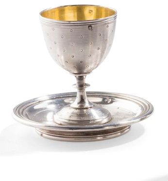 ODIOT 1864 - 1895 Silver egg cup with guilloche...