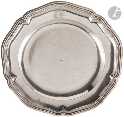 null PARIS 1779 - 1780
Plain silver plate, model with five contours molded with nets,...