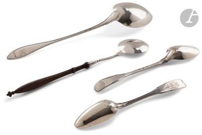 null MARSEILLES 1757
Silver stew spoon, revolving filet-shell model, the spatula...