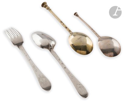 null LONDRES 1656 et 1594 - 1624
Deux cuillers « seal top spoon » l’une en vermeil...