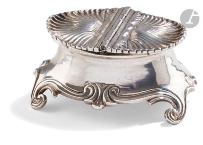  MADRID 1782 Double salt cellar in cast silver on four feet with scrolls extended...