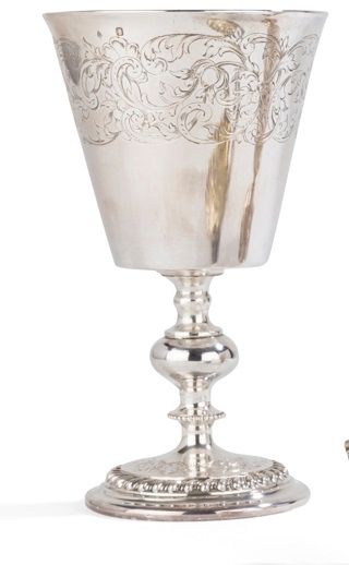  PARIS 1845 - 1882 Silver goblet on foot, model on pedestal embossed with twisted...