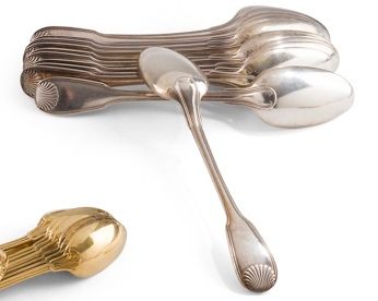 Twelve silver tea spoons, filet shell model....