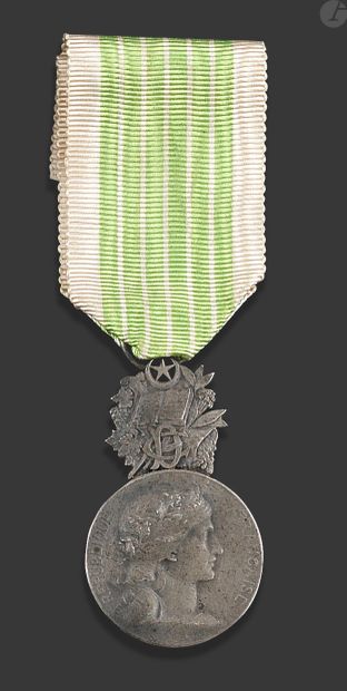  FRANCE-ALGERIA Medal of various contributions...