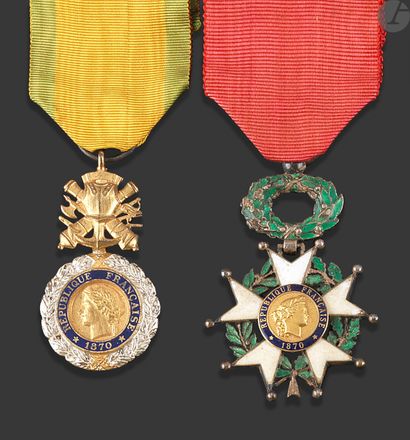 null FRANCE

- Ordre de la Légion d honneur. Etoile de chevalier IIIe République.

Argent,...