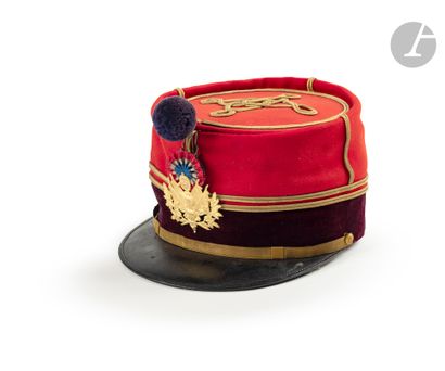 null Képi of lieutenant model 1886 of officer of the health service. 

Scarlet turban...