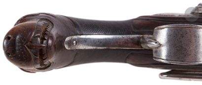  Pistolet à silex d officier de marine du type 1779. 
Canon rond à pans au tonnerre....