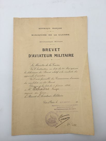 null ROGER DELAITRE (1893-1979)

Set of souvenirs including :

- Brevet d'aviateur...