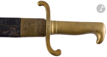 null Short sword Faschinenmesser. 
Brass mounting. Guard in "S" stamped "15.T.F.6.53."...