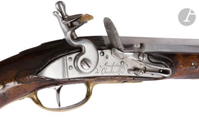 null Pistolet d’arçon à silex, modèle 1733-1734. 
Canon rond légèrement tromblonné...