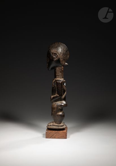 null Ancient and rare male waka sona statuette, sculpture of a diviner.

It is often...