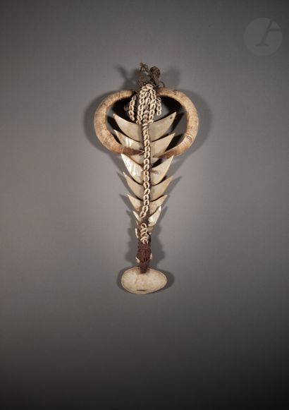 null Very beautiful ornament of male necklace, 

ending with a crocodile head in...