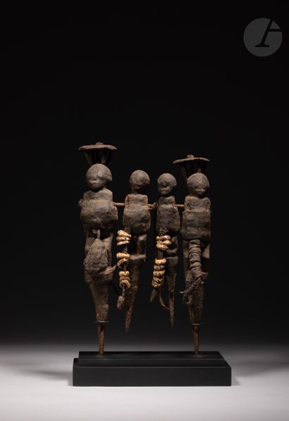 null Rare and interesting voodoo sculpture with four poles composed of a set of four...