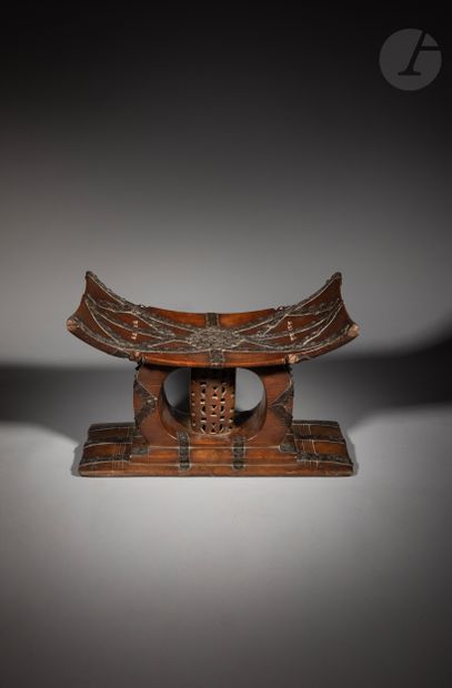 Exceptional and very old Kotoko Dwa stool...