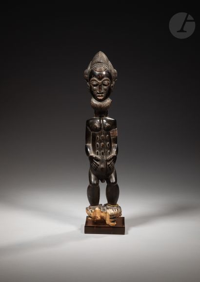 null Very beautiful and ancient male waka sona statuette, probably a blolo bian (a...