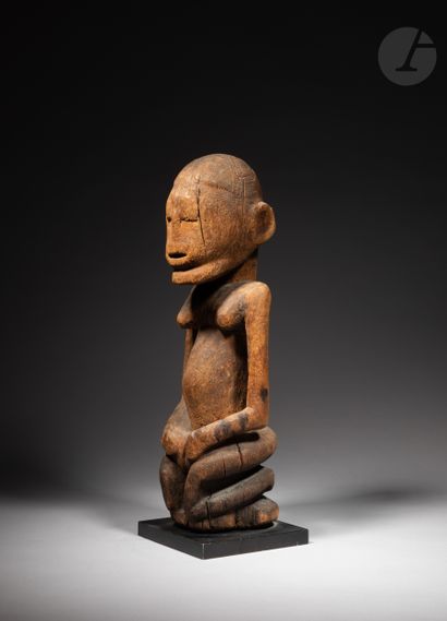null Sculpture of a kneeling ancestor, with beautiful well-balanced proportions,...