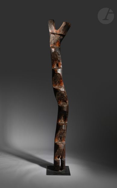 null Large undulating ladder

Dogon, Mali

Wood, wear, very nice patina of use

H....
