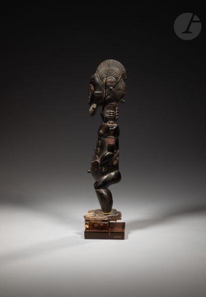 null Very beautiful and ancient male waka sona statuette, probably a blolo bian (a...
